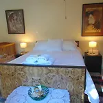Charalambos Aparthotel