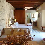 Aparthotel Charalambos