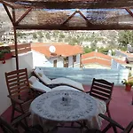 Charalambos Aparthotel