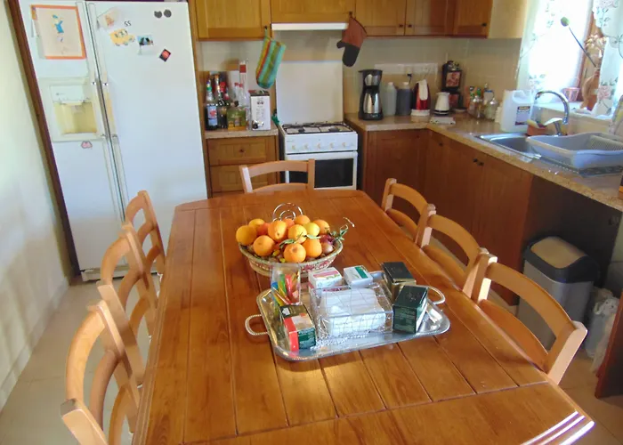 Charalambos Aparthotel