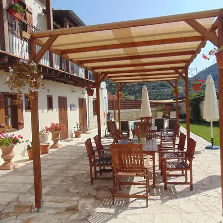Charalambos Apartmanhotel