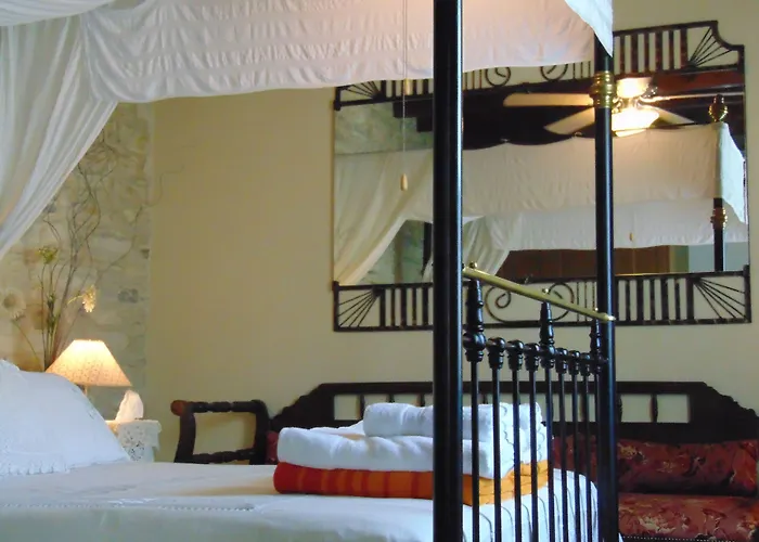 Charalambos Aparthotel